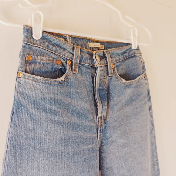 Levi's Premium women's Wedgie straight size 25 - Picture 3 of 16